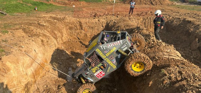 PENDİK’TE OFF-ROAD YARIŞLARI NEFESLERİ KESTİ
