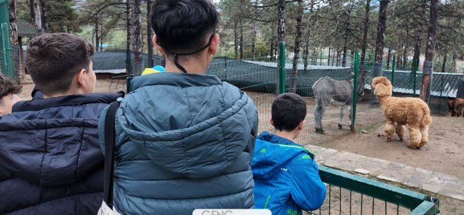 GENÇ PESİAD'DAN SEVGİ DOLU SOSYAL SORUMLULUK ETKİNLİĞİ:ÇOCUKLARLA HAYVANATA BAHÇESİ KEYFİ!
