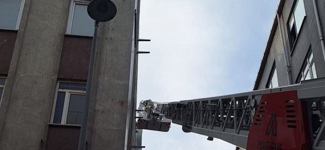 KARTAL HAMAM SOKAKTA YANGIN PANİĞİ