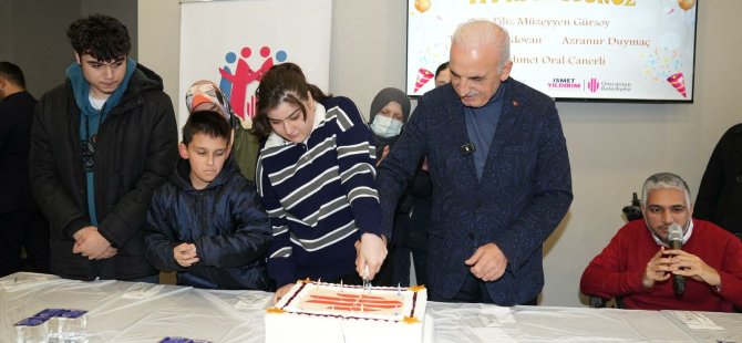 ÜMRANİYE BELEDİYESİ’NDEN ÖZEL GEREKSİNİMLİ BİREYLERE DOĞUM GÜNÜ SÜRPRİZİ