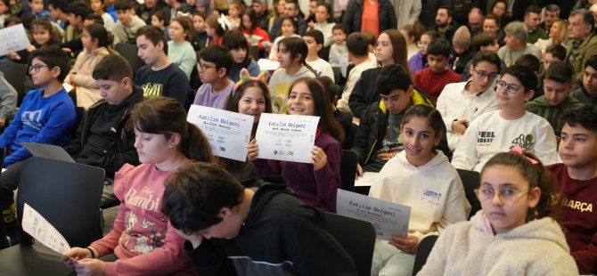 KARTAL’DA GELECEĞİN MUCİTLERİ SERTİFİKALARINI ALDI