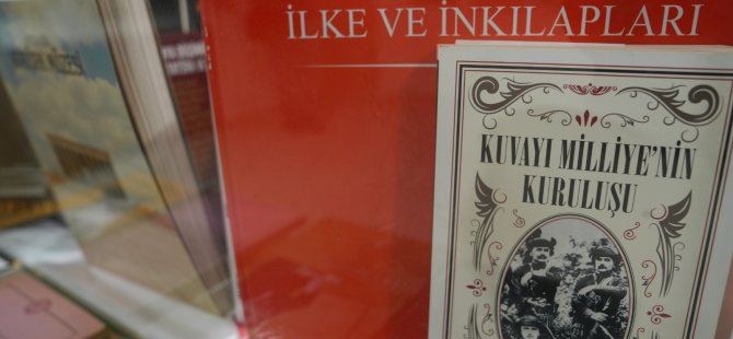 CUMHURİYET TARİHİNE TANIKLIK EDEN SERGİ KARTAL'DA AÇILDI