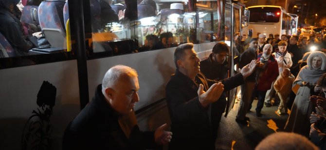 240 KARTALLI VATANDAŞ DUALARLA UMREYE UĞURLANDI