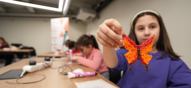 MEKER ATÖLYELERİ KARTALLI ÖĞRENCİLERİ VE TEKNOLOJİYLE BULUŞUYOR