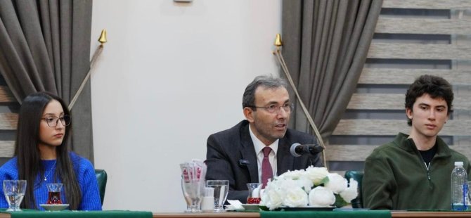 BAŞKAN AHMET CİN, ÜNİVERSİTE SINAVINDA İLK 1.000’E GİREN PENDİKLİ ÖĞRENCİLERLE BULUŞTU