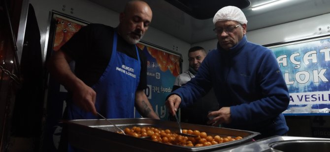 KARTAL BELEDİYESİ'NDEN BERAT KANDİLİ'NDE VATANDAŞLARA LOKMA İKRAMI