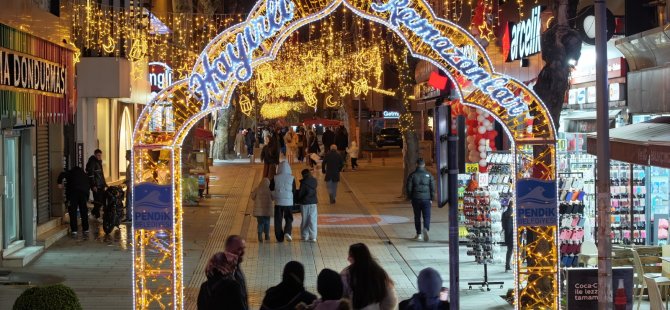 PENDİK RAMAZAN'I IŞIL IŞIL KARŞILIYOR