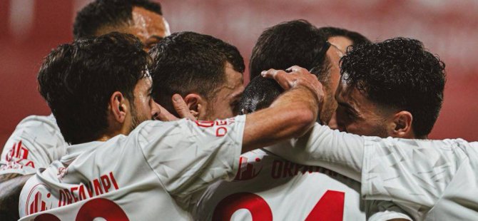 PENDİKSPOR EVİNDE HATA YAPMADI:SARIYER'İ İLK YARIDA BİTİRDİ