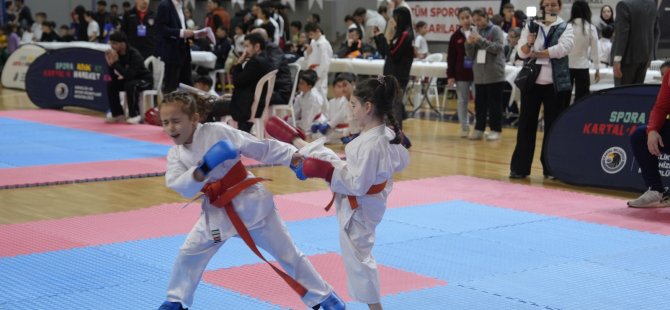 KARTAL BELEDİYESİ ''KARATE VE KİCK BOKS DOSTLUK MÜSABAKASINA EV SAHİPLİĞİ YAPTI