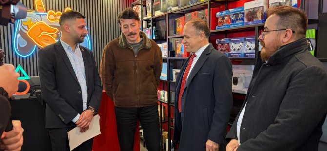 CHP PENDİK İLÇE BAŞKANI NİYAZİ GÜNERİ VE YÖNETİMİ KURTKÖY ESNAFIYLA BİR ARAYA GELDİ