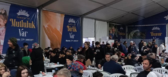 PENDİK SAHİLİ'NDE BEREKET SOFRASI:HER AKŞAM 1.600 KİŞİYE İFTAR