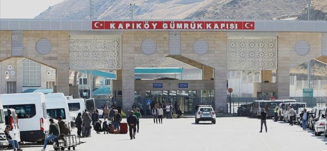TÜRKİYE- İRAN SINIR KAPISINDA  YOLCU GEÇİŞLERİ DURDURULDU