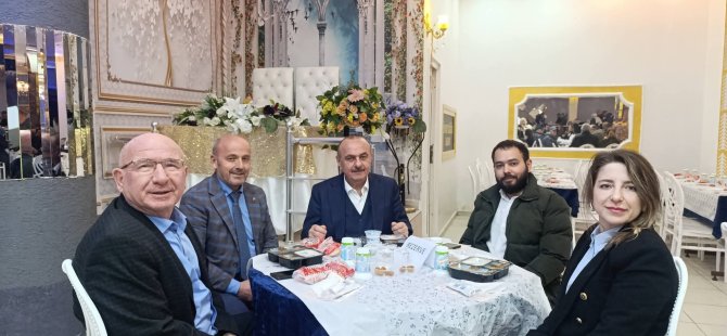 PESKDER  İFTARINDA ANLAMLI MESAJ:''SOKAK CANLARI SORUNUNA TÜM SİYASİ PARTİLER SAHİP ÇIKMALIDIR''