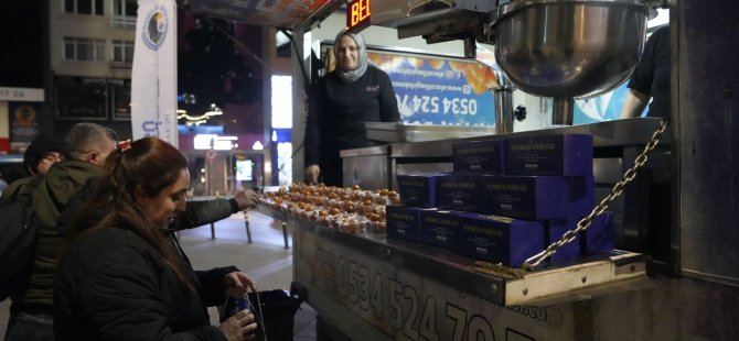 KARTAL BELEDİYESİ'NDEN KADİR GECESİ'NDE LOKMA VE KANDİL SİMİDİ İKRAMI