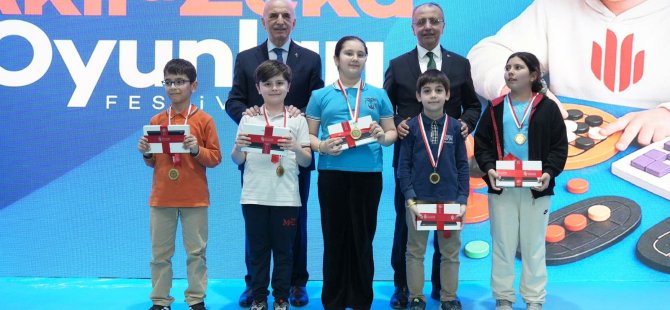 ÜMRANİYE’DE AKIL VE ZEKÂ OYUNLARI FESTİVALİ COŞKUYLA TAMAMLANDI