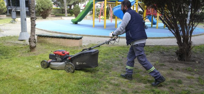 KARTAL'DA PARK VE YEŞİL ALANLAR YAZA HAZIRLANIYOR