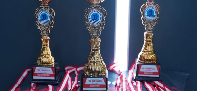 TUZLA'DA 23 NİSAN'A ÖZEL FİFA TURNUVASI ÖDÜLLERİ SAHİPLERİNİ BULDU