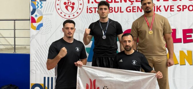 KİCK BOKSTA ÜMRANİYE RÜZGÂRI: 2 ALTIN 2 GÜMÜŞ MADALYA