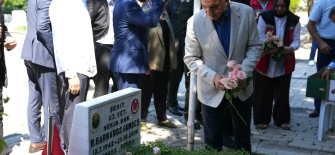 BAŞKAN YILDIRIM, 15 TEMMUZ ŞEHİTLERİNİ KABİRLERİ BAŞINDA YÂD ETTİ