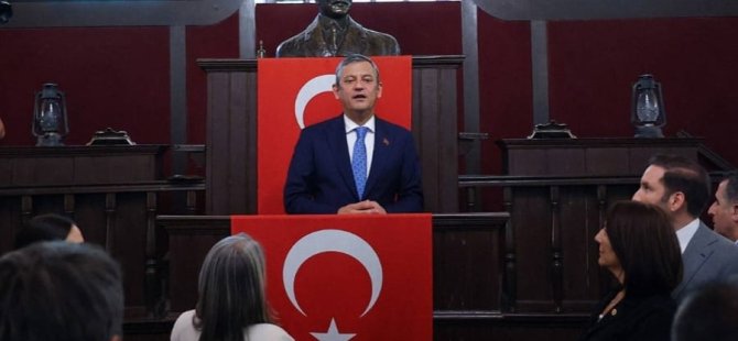 YENİ PARTİ'DE TARİHİ ZİRVE: ÖZGÜR ÖZEL OY BİRLİĞİYLE GENEL BAŞKAN SEÇİLDİ