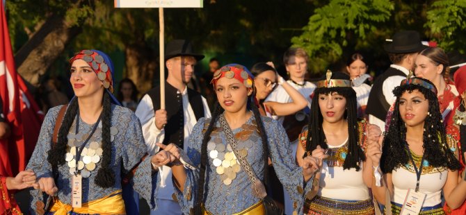 KARTAL'DA 5. ULUSLARARASI HALK OYUNLARI FESTİVALİ COŞKUYLA BAŞLADI