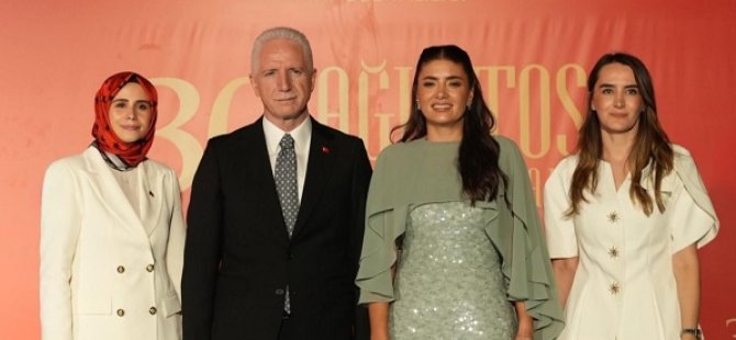 30 AĞUSTOS RESEPSİYONUNDA PESİAD RÜZGARI