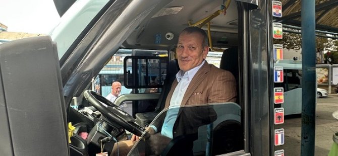 MHP PENDİK İLÇE BAŞKANI MUHARREM KIR MİNİBÜS KOLTUĞUNA GEÇTİ ESNAFIN SORUNLARINI DİNLEDİ