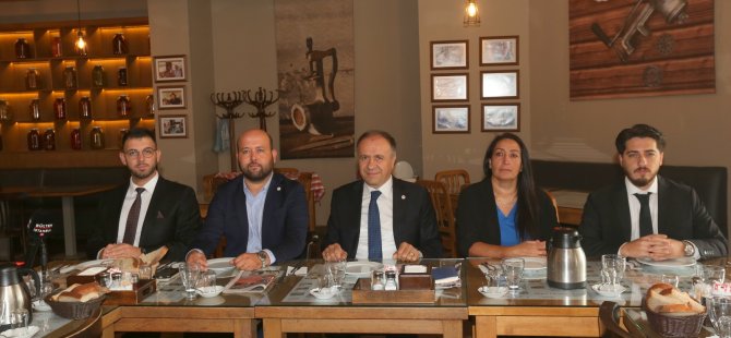 YENİ PARTİ PENDİK'TE KONGRE HEYECANI: NİYAZİ GÜNERİ BASIN MENSUPLARIYLA BULUŞTU