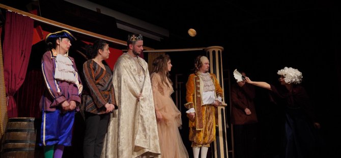 TUZLA BELEDİYESİ KENT TİYATROSU'NDAN ''SHAKESPEARE KULİSİ'' PRÖMİYERİ