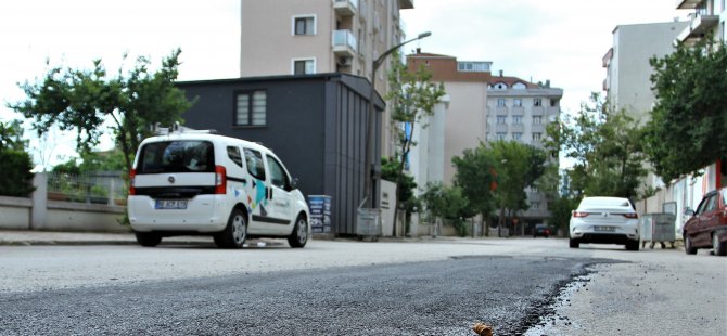 KARTAL'DA ÇÖKEN YOLA ANİ MÜDAHALE