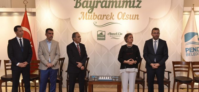 BAŞKAN AHMET CİN VATANDAŞLARLA BAYRAMLAŞTI