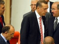 AK PARTİ'DE İSTİFA DALGALARI  SÜRÜYOR