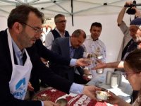 BAŞKAN AHMET CİN'DEN  AŞURE İKRAMI