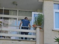 OĞLU MENEMENİ BEĞENMEYİNCE BALKONDAN ATLADI