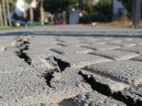 DEPREM SONRASI OLUŞAN HASAR VATANDAŞLARI TEDİRGİN ETTİ