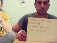 ÖZBEK VATANDAŞLAR ŞÜPHELİ ŞEKİLDE ÖLEN NADİROVA İÇİN EYLEME GEÇTİ
