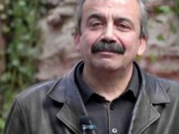 AYM'DEN  SIRRI SÜREYYA ÖNDER İÇİN İFADE ÖZGÜRLÜĞÜ İHLAL KARARI