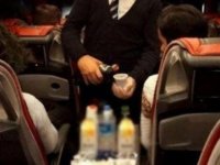 İSTANBUL'DA İĞRENÇ OLAY! KADIN YOLCU MUAVİNİN TACİZİNE UĞRADI