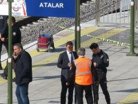 KARTAL MARMARAY'DA FECİ KAZA! YAŞLI ADA RAYLARA DÜŞTÜ