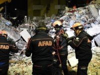 ARNAVUTLUK'U VURAN DEPREMDE ÖLÜ SAYISI 24'E YÜKSELDİ
