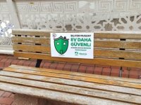 BANKLARA'' EVİNİZ DAHA GÜVENLİ'' ETİKETLERİ YAPIŞTIRILIYOR