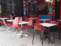 PENDİK'TE NORMALLEŞME SONRASI AÇILAN CAFE VE RESTORANLAR  BOMBOŞ