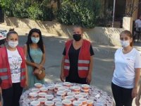 TOPSELVİ MAHALLE BİRİM BAŞKANLIĞI'NDAN YURTTAŞLARA AŞURE DAĞITIMI