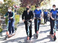 TUZLA BELEDİYE BAŞKANI ŞADİ YAZICI ELEKTRİKLİ SCOOTER'LA DENETİME ÇIKTI