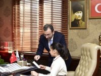 BAŞKAN AHMET CİN MAKAMINI ÇOCUKLARA DEVRETTİ