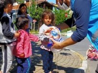 PENDİK GÖNÜLLÜLERİ BAYRAM ÖNCESİ ÇOCUKLARIN YÜZÜNÜ GÜLDÜRDÜ