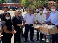 AK PARTİ KARTAL İLÇE BAŞKANILIĞI'NDAN VATANDAŞLARA AŞURE İKRAMI