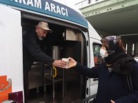 KARTAL BELEDİYESİ’NDEN VATANDAŞLARA SICAK ÇORBA VE ÇAY İKRAMI
