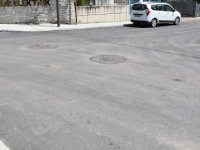 SANAYİ MAHALLESİ'NDE KALDIRIMLAR VE YOLLAR YENİLENDİ