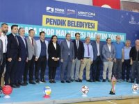 PENDİK BELEDİYE BAŞKANI AHMET CİN'DEN  OKULLARA SPOR MALZEMELERİ DESTEĞİ